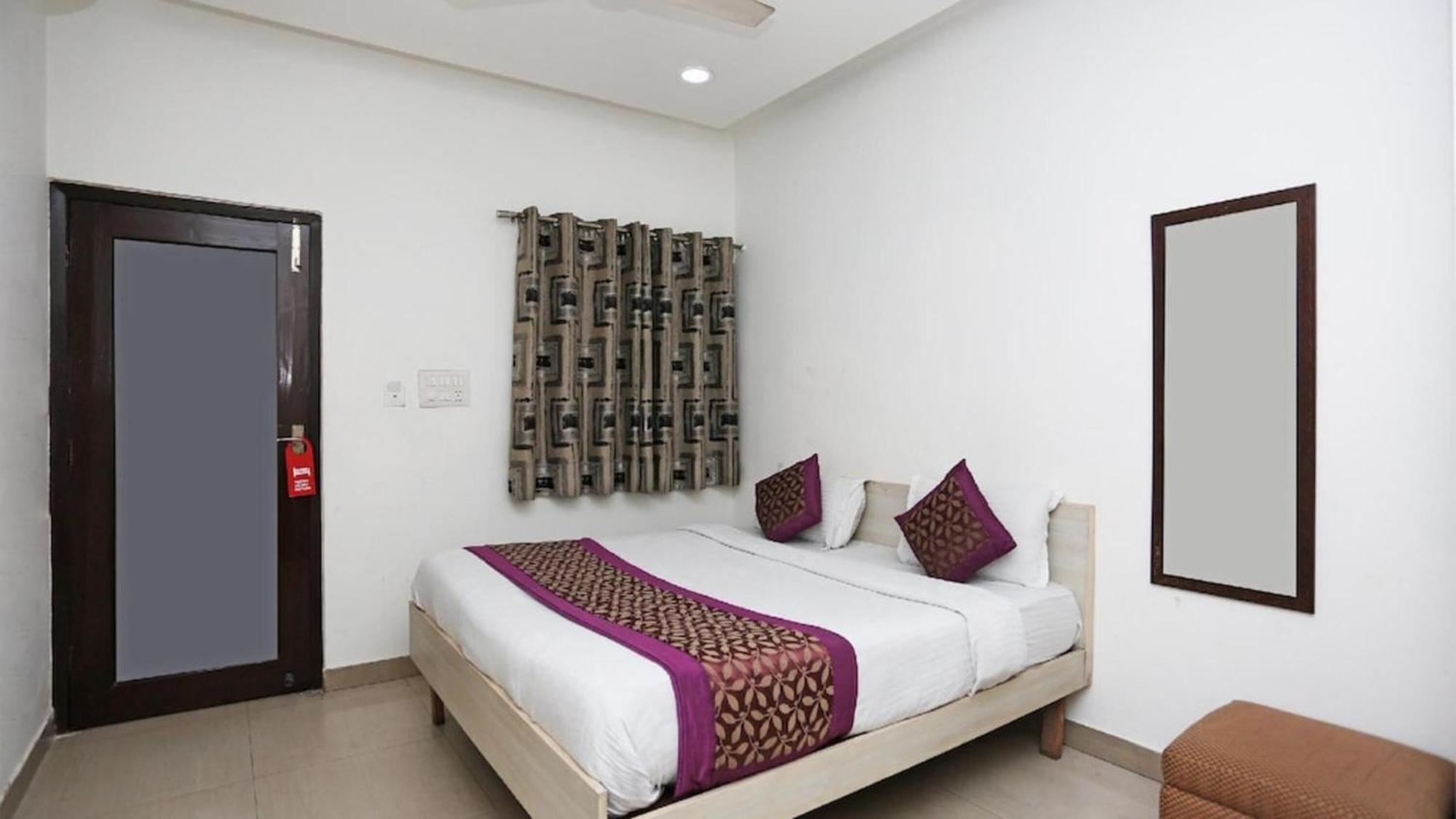 Deluxe Rooms In Jangpura Nueva Delhi Exterior foto