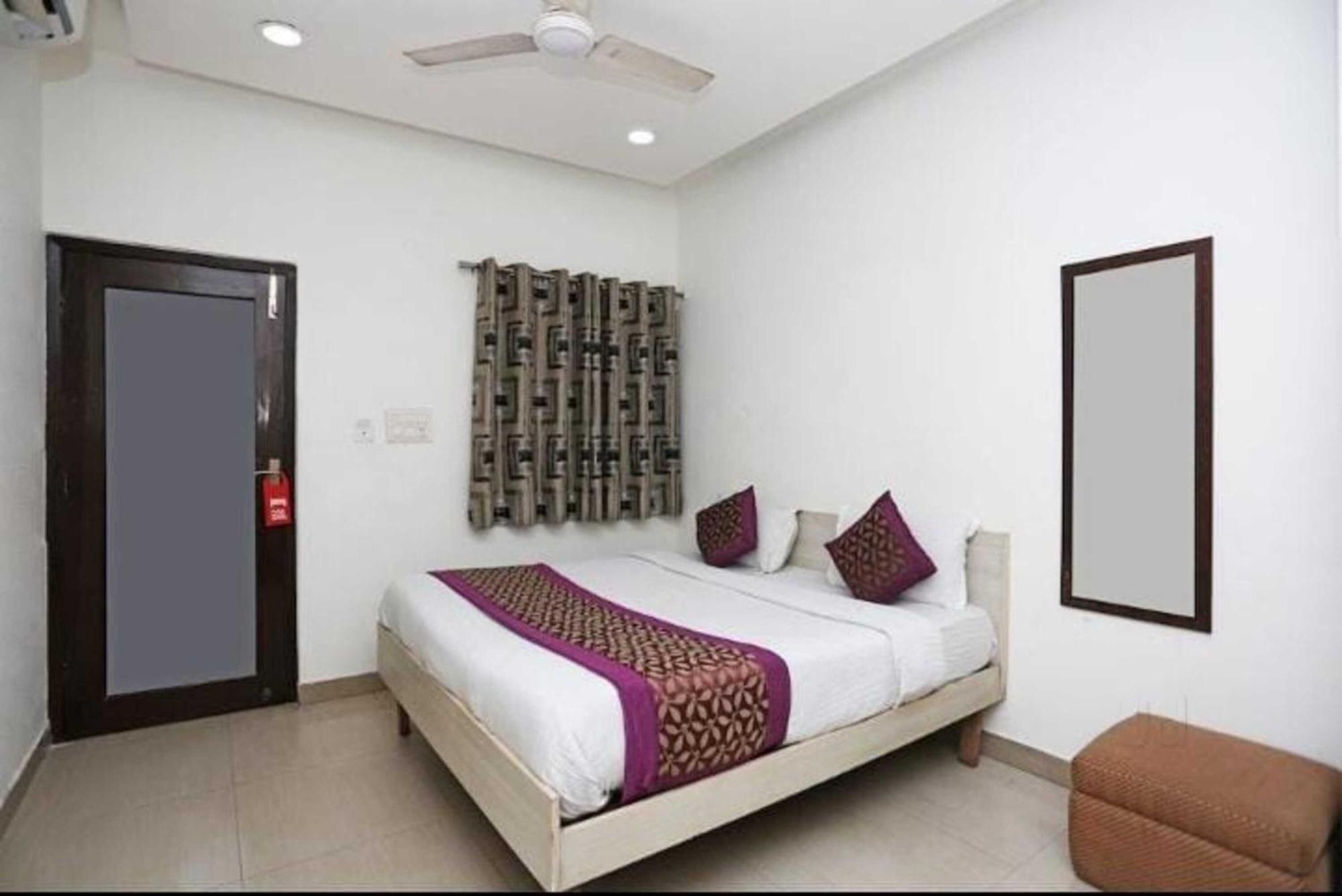 Deluxe Rooms In Jangpura Nueva Delhi Exterior foto