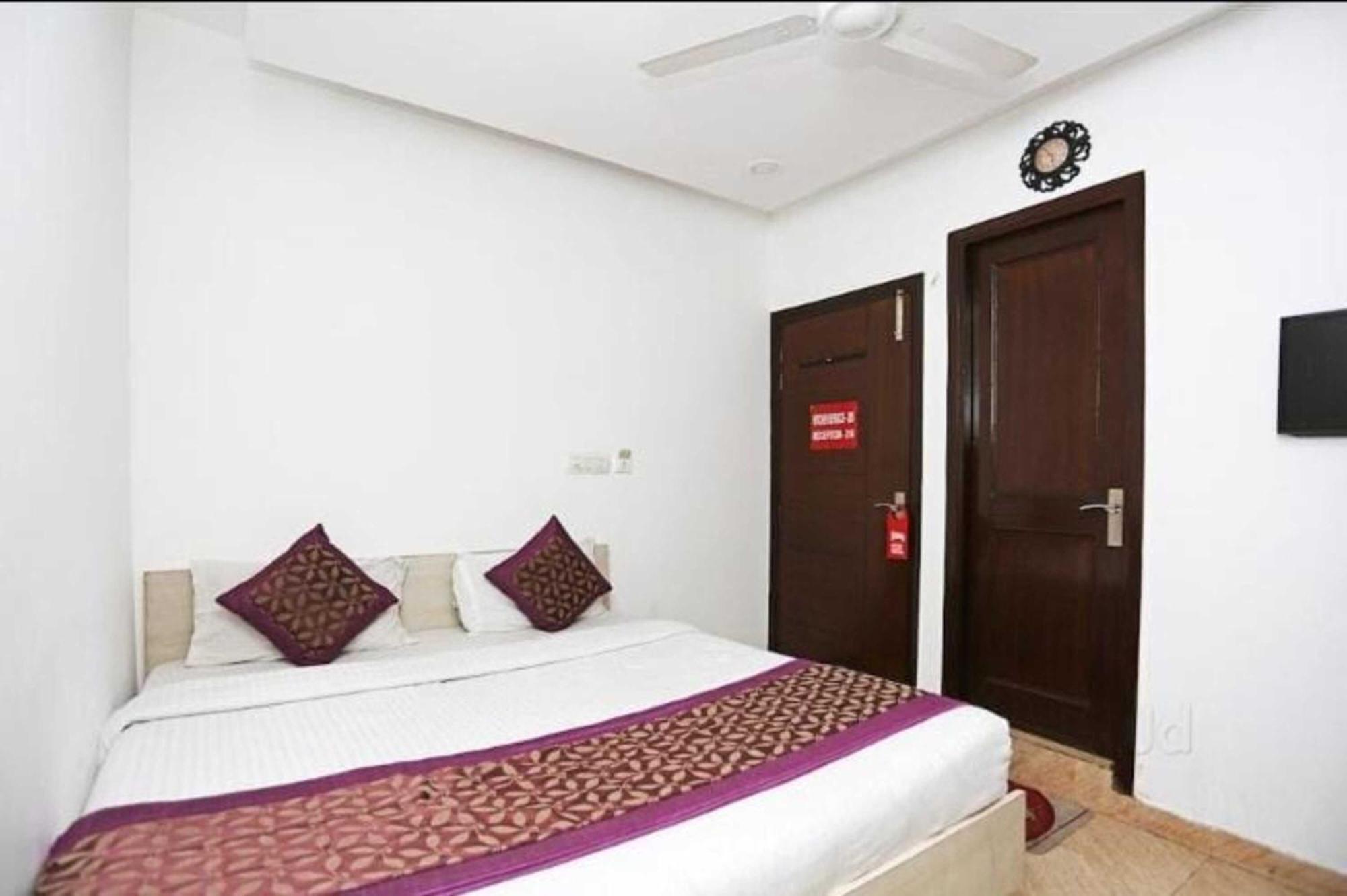 Deluxe Rooms In Jangpura Nueva Delhi Exterior foto