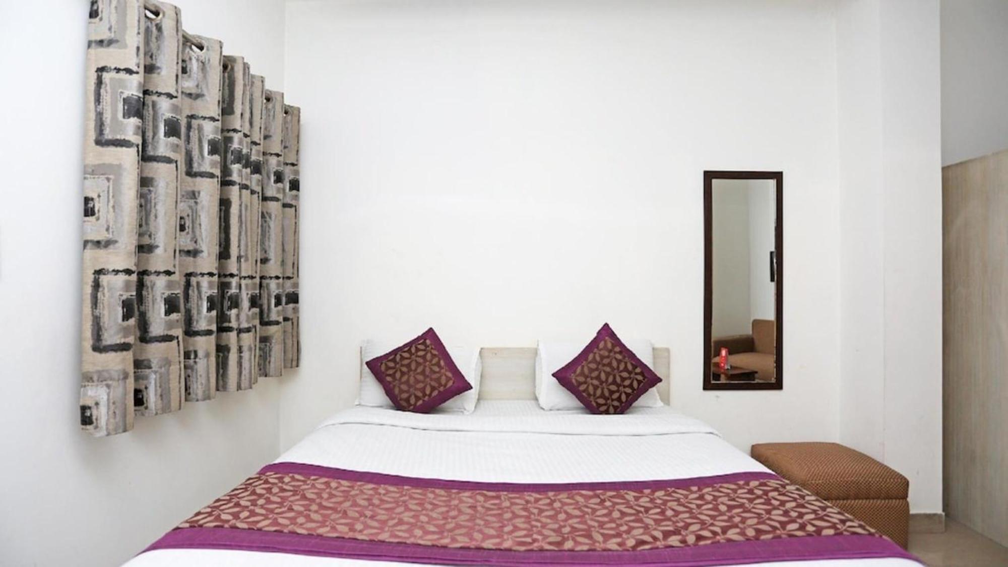 Deluxe Rooms In Jangpura Nueva Delhi Exterior foto